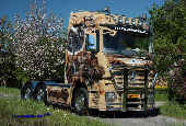 Actros V8
