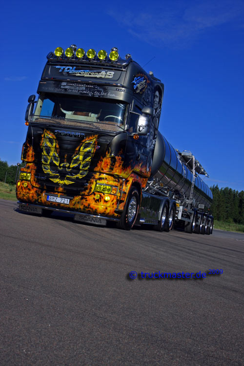 - V8 -