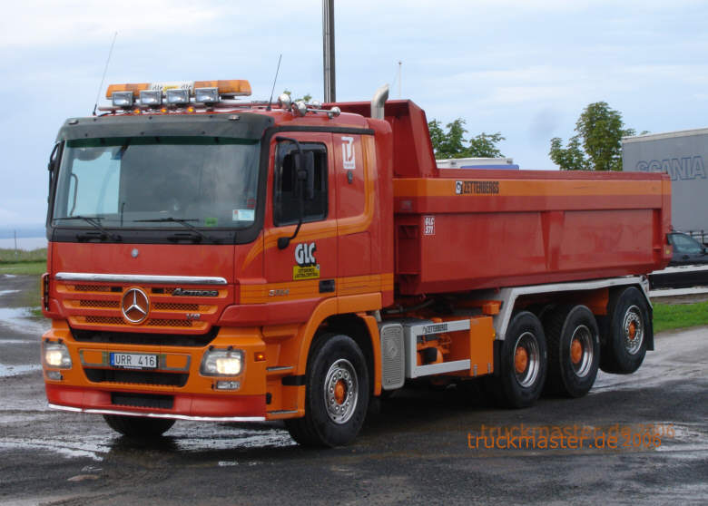  Actros V8