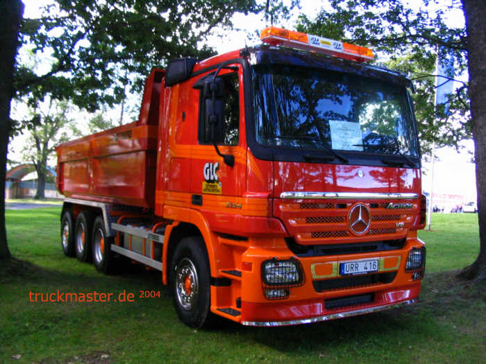 Actros V8