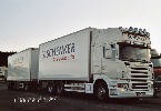 R500    V8